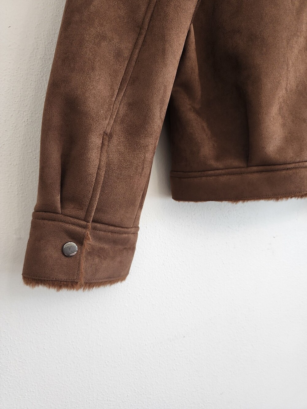DELUC NWT Matthew Brown Faux Suede Fur Trim Cropped Jacket Coat Size M Cozy Fall - Picture 12 of 13